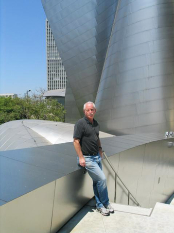 Ivan Sygoda in front of Disney Hall, Los Angeles photo by Michael Korie